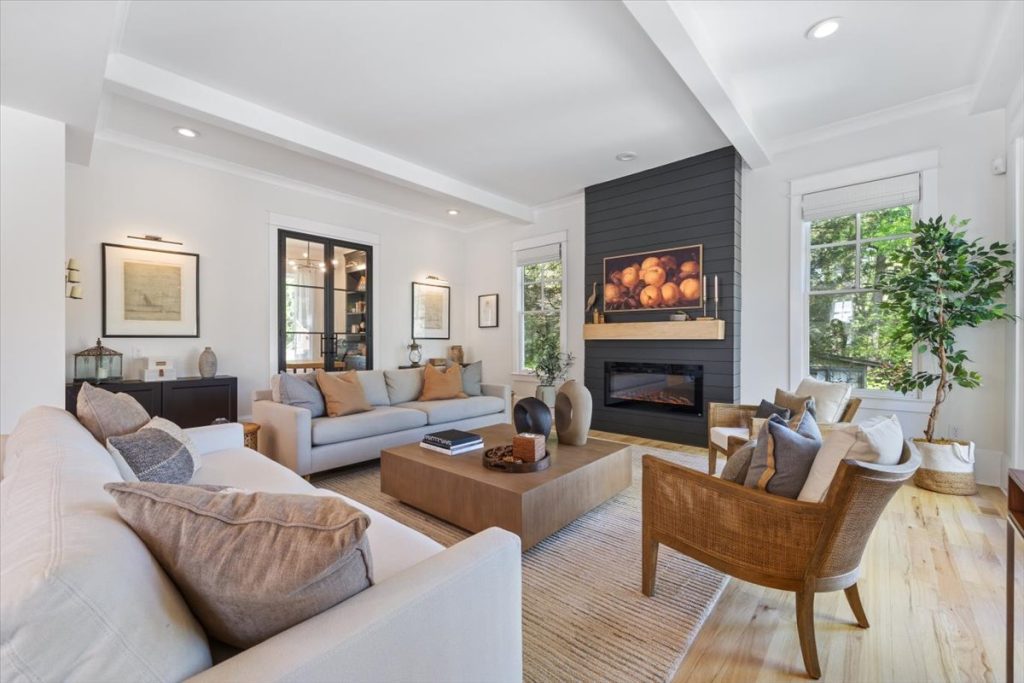 We will optimize furniture placement and suggest cosmetic improvements to highlight your home's best features.